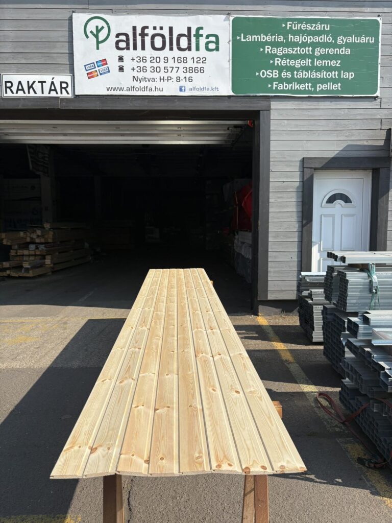 Borovi trapéz 12x96x4200 mm AB